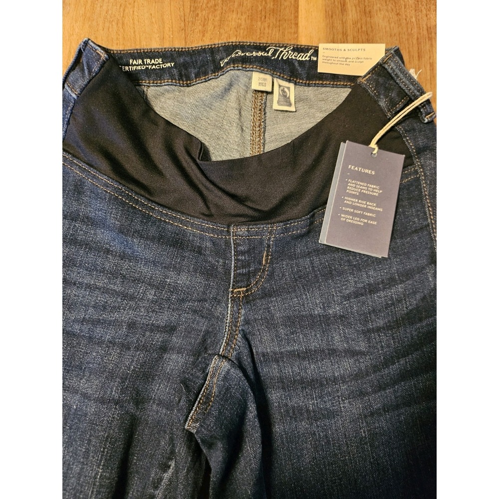 universal thread Smoothing Jeans